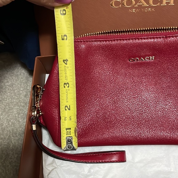 MWT Coach Madison large red leather zip wristlet. Scarlet color. Box for gifting - Picture 5 of 8